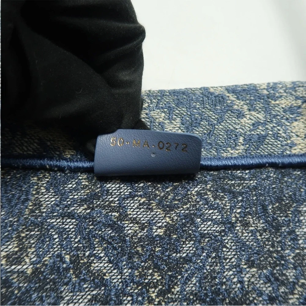 Dior Floral Blue Tote Bag - Picture 12 of 15